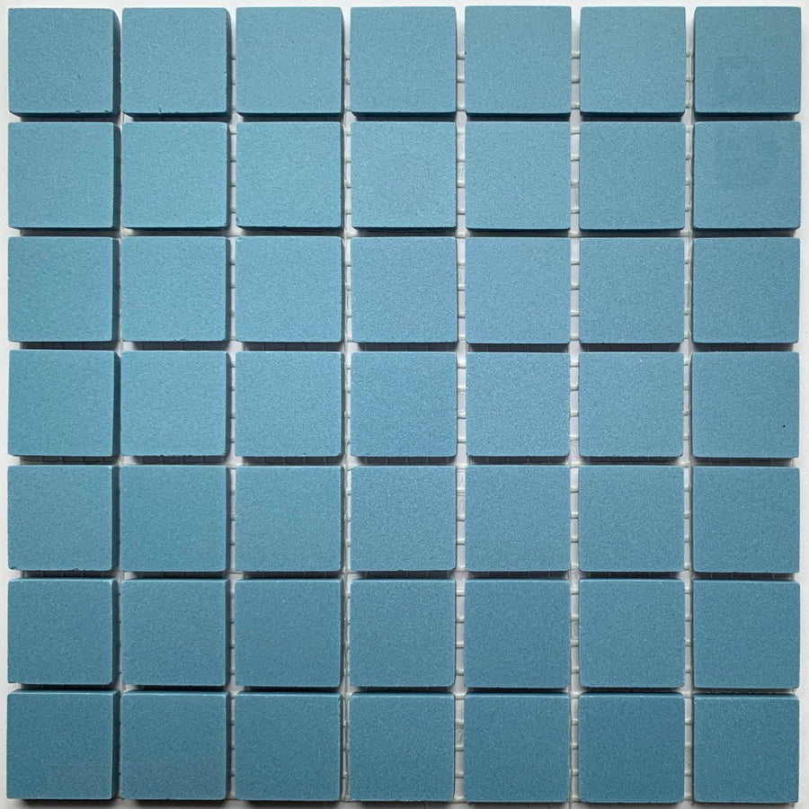 Winckelmans Bleu Foncé – matte Mosaikfliesen im Format 20x20 mm auf Netz