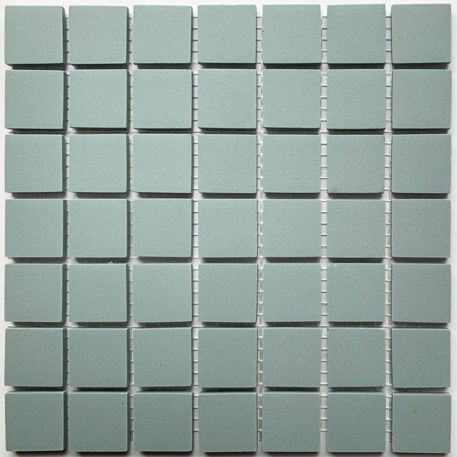 Winckelmans Bleu Pale – matte Mosaikfliesen im Format 20x20 mm auf Netz